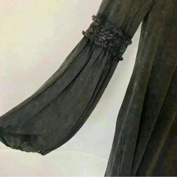 Alter’d State short bohemian bell sleeve mini dress - Picture 3 of 6